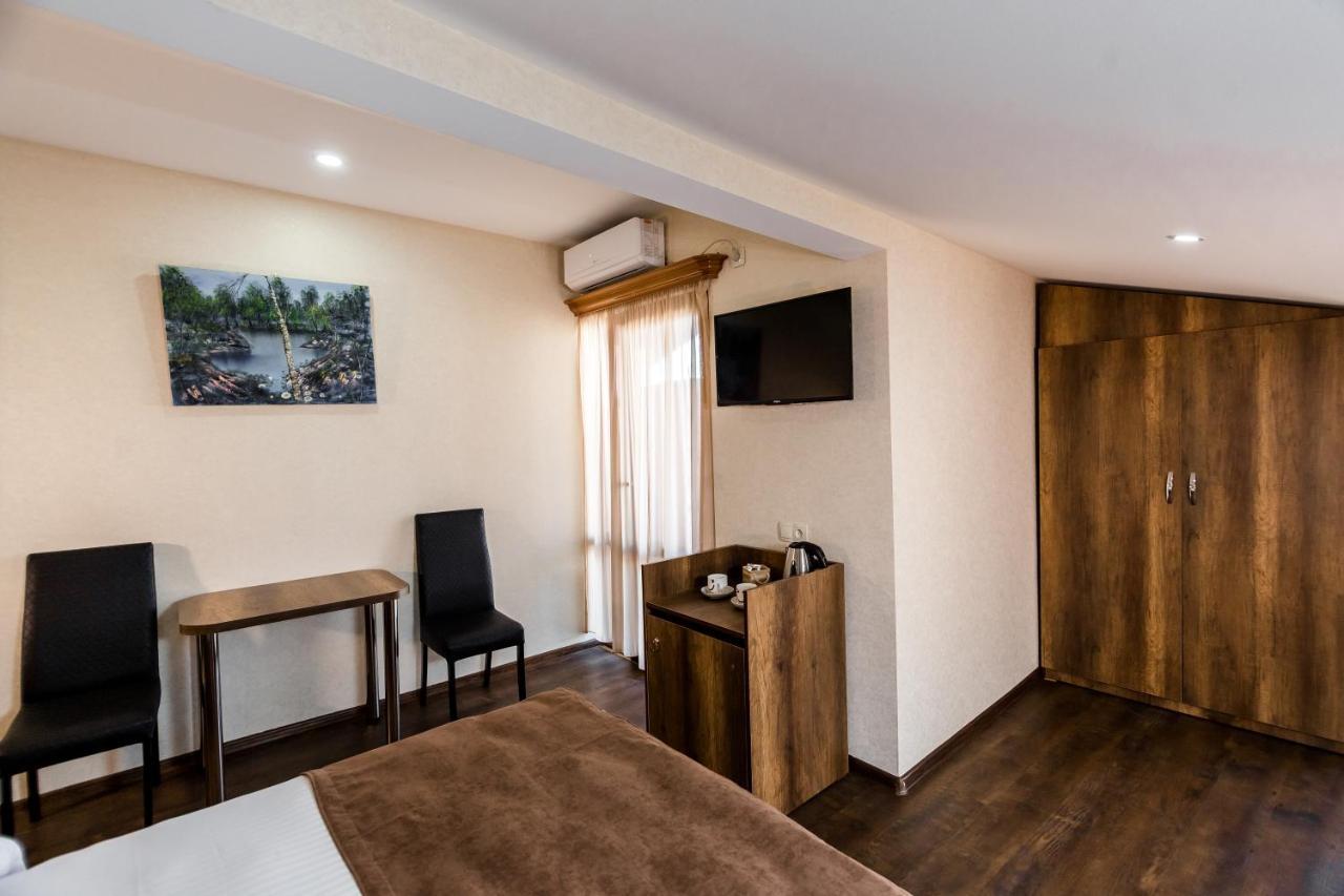 George Hotel Tbilissi Extérieur photo