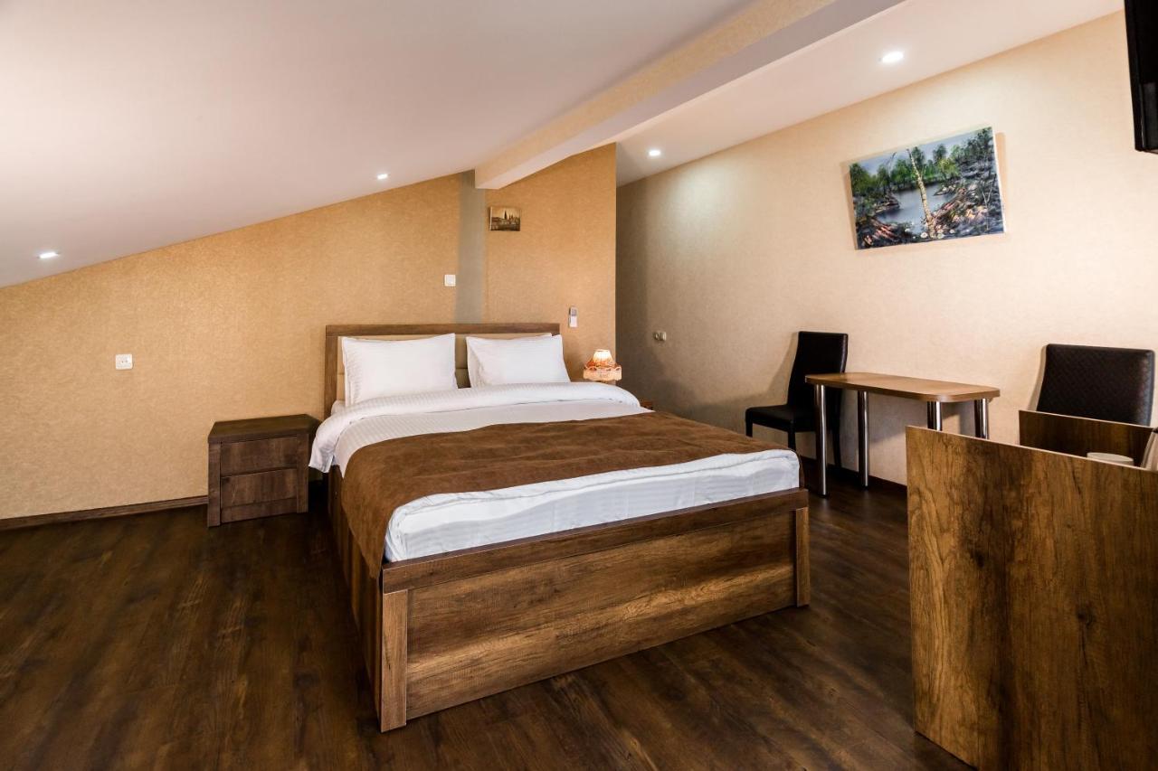George Hotel Tbilissi Extérieur photo