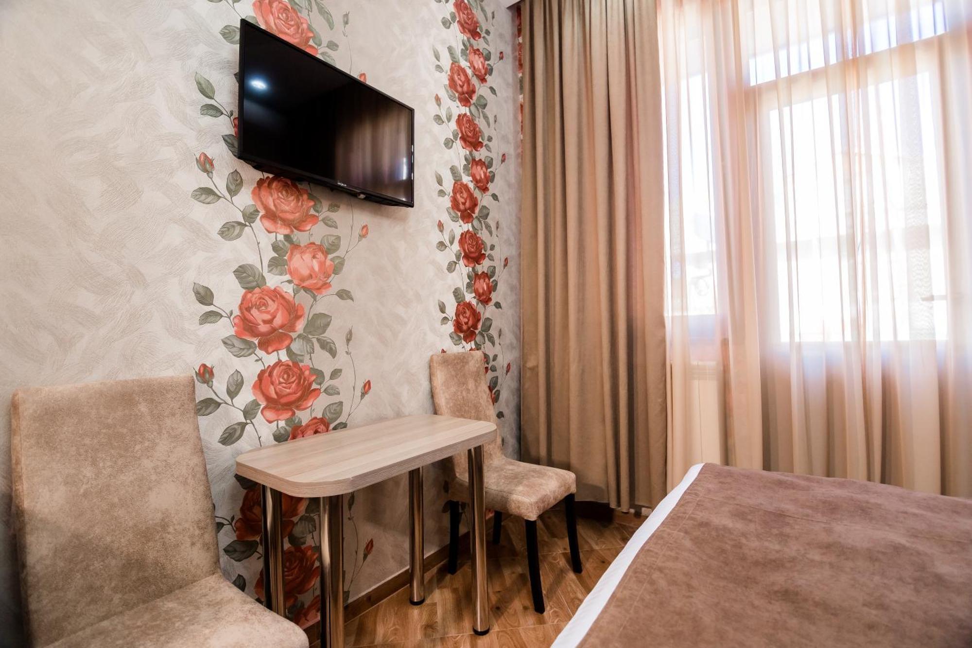 George Hotel Tbilissi Extérieur photo