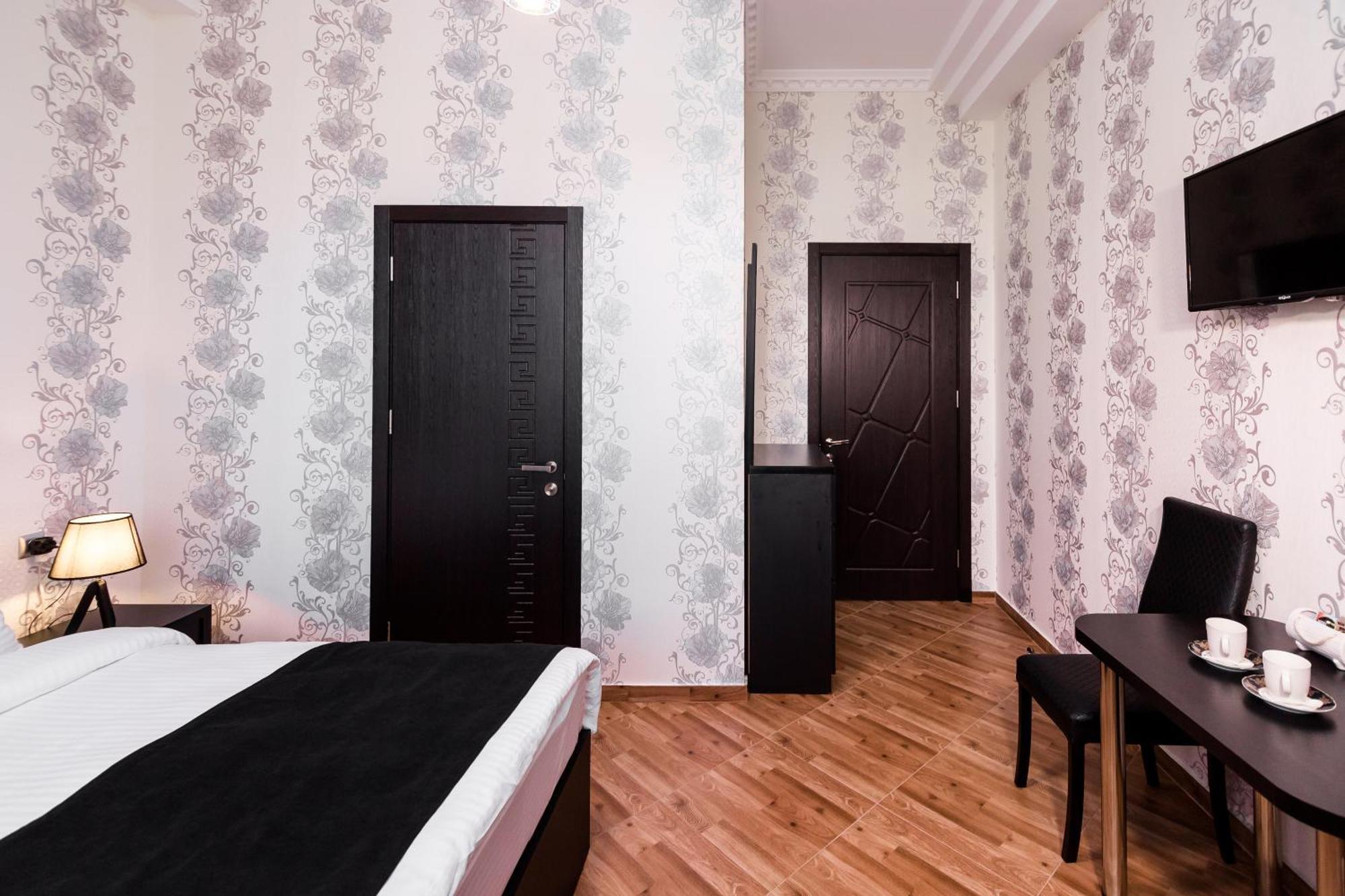 George Hotel Tbilissi Extérieur photo